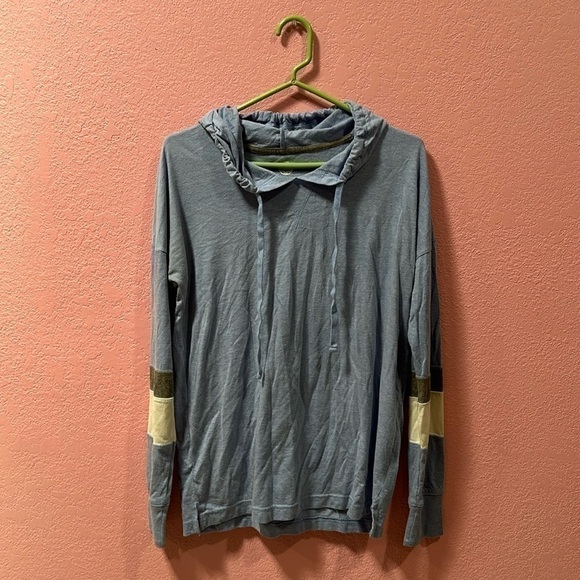 AUTHENTIC AMERICAN HERITAGE Girls Light Blue Sweat Shirt Size M - Picture 1 of 4